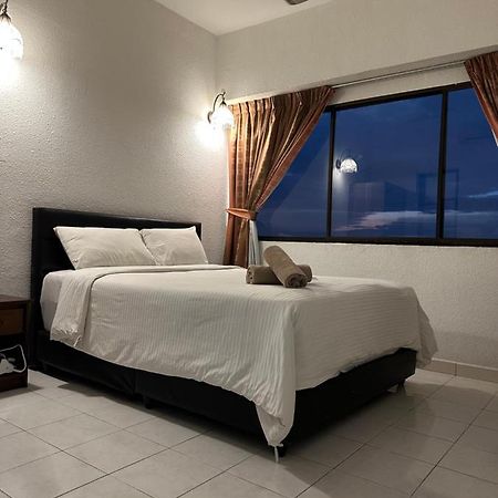 Beach Resort Home Stay Sri Sayang Apartment Batu Ferringhi 2Bedroom 외부 사진