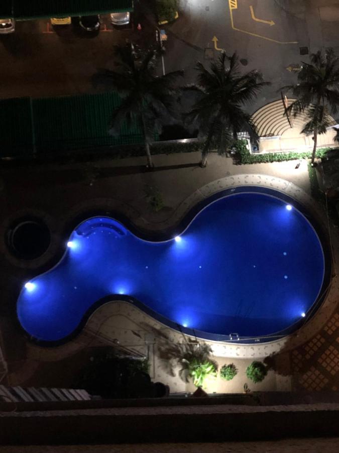 Beach Resort Home Stay Sri Sayang Apartment Batu Ferringhi 2Bedroom 외부 사진